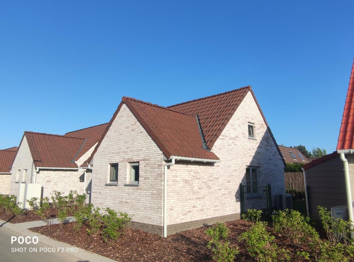 Polderhuis 10: Airco Comfort with Private Parking and Garden Koksijde Exterior photo